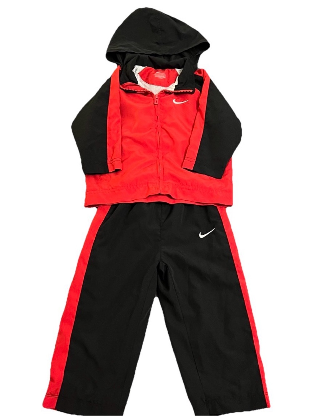 Nike Toddler Windbreaker Two Piece Red Black Tracksuit Set Size 18M